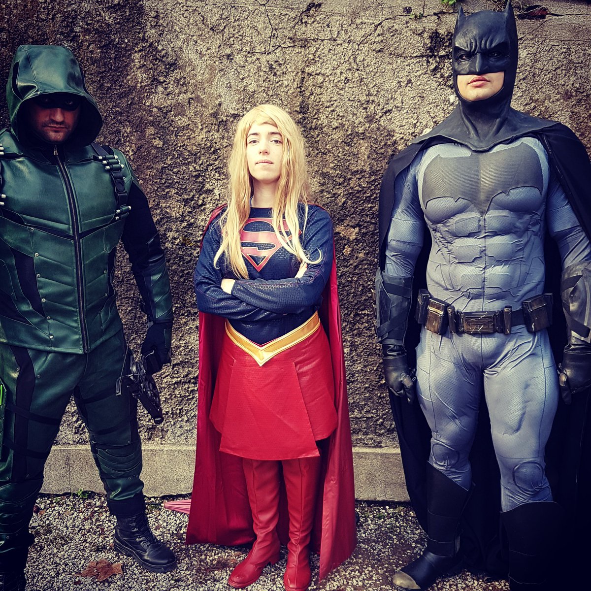 jecksy93's tweet photo. Giornata fantastica a Lucca comics! Beautiful day in lucca! #supergirl #arrow  @MelissaBenoist @StephenAmell @TheCWSupergirl @CW_Arrow https://t.co/8jGg8EnMIc