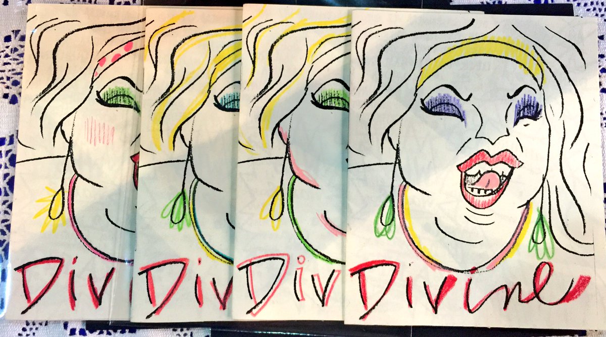 ComandanteA's tweet photo. Traje #fanzines de #Divine a #CreandoTechos ¡Vengan por el suyo! #ColoniaRoma https://t.co/wYeBTR6lIw