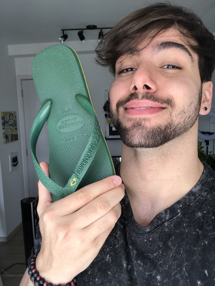 t3ddyyyyy's tweet photo. HAVAIANAS

OH

NAH

NAH https://t.co/zC4W1GHyrE