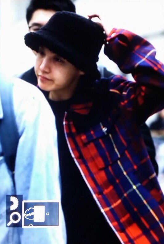 HONEYBUBBLE_'s tweet photo. 171105 인공입국 pre #슈가 #제이홉 #솝 #방탄소년단 https://t.co/09oOu72c3k