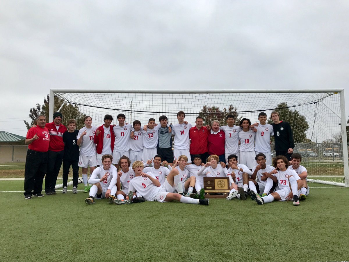 BishopMiege_SCR's tweet photo. Stags go back-to-back as they defeat Andover Central 3-0! It's our 4th title in the last 6yrs. So happy for our 11 SRs. Gonna miss you guys! https://t.co/dM3RnRWLM9