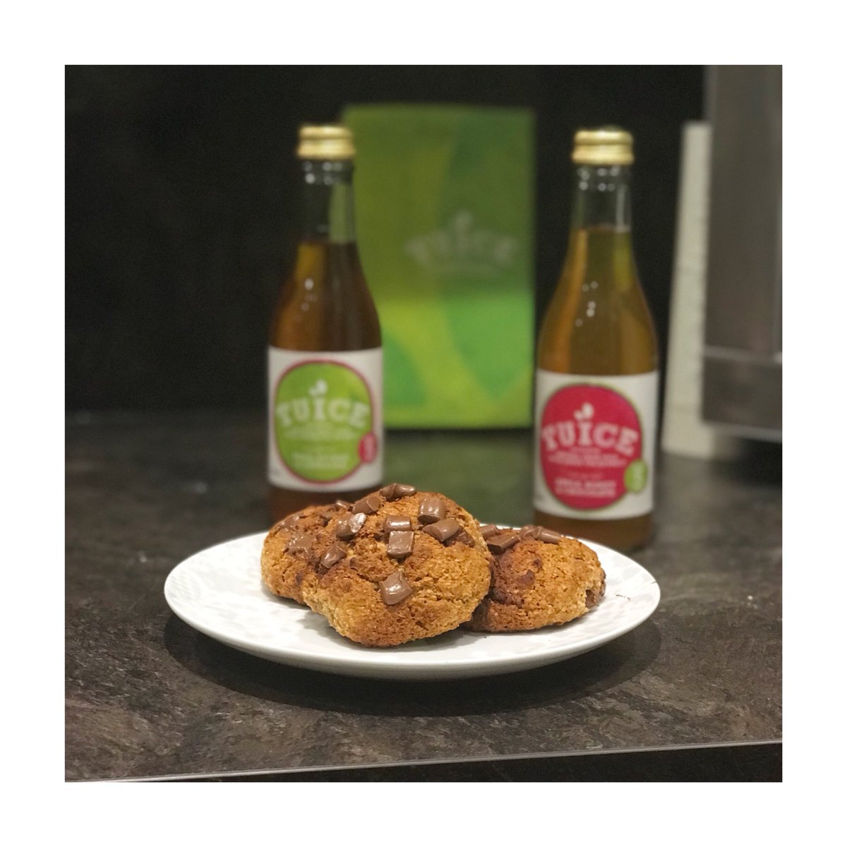 Saturday night at Tuïce HQ baking some healthy cookies ahead of game day tomorrow… instagram.com/p/BbFhSRYnVP5/