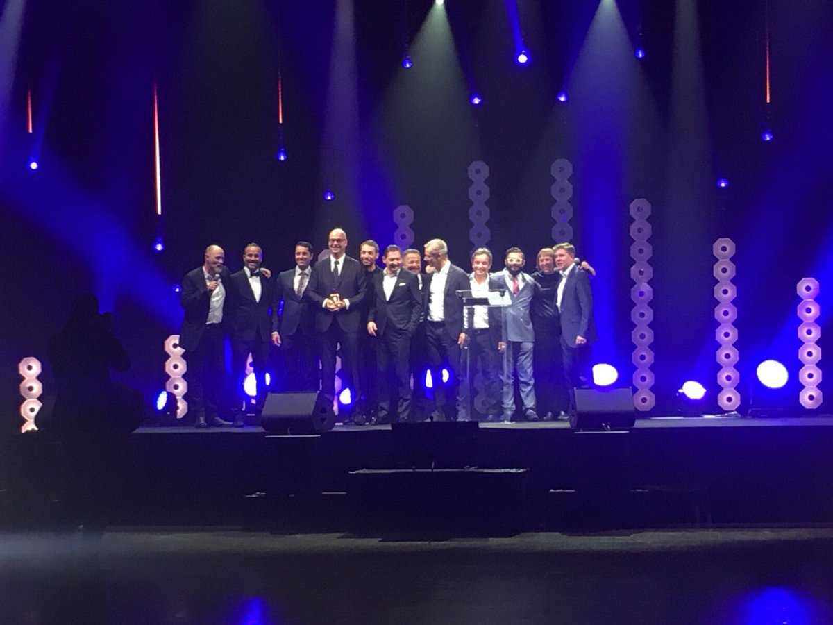 aesse65's tweet photo. I’d like to dedicate the award for best partner in the industry #PLDC17 to the @iGuzzini People because people make a difference https://t.co/L5SIY7RiOq