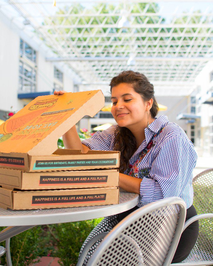 SteviBs's tweet photo. Find someone who looks at you the way that we look at pizza ๐
#pizzalove #togopizza https://t.co/d9GVSGYWwX