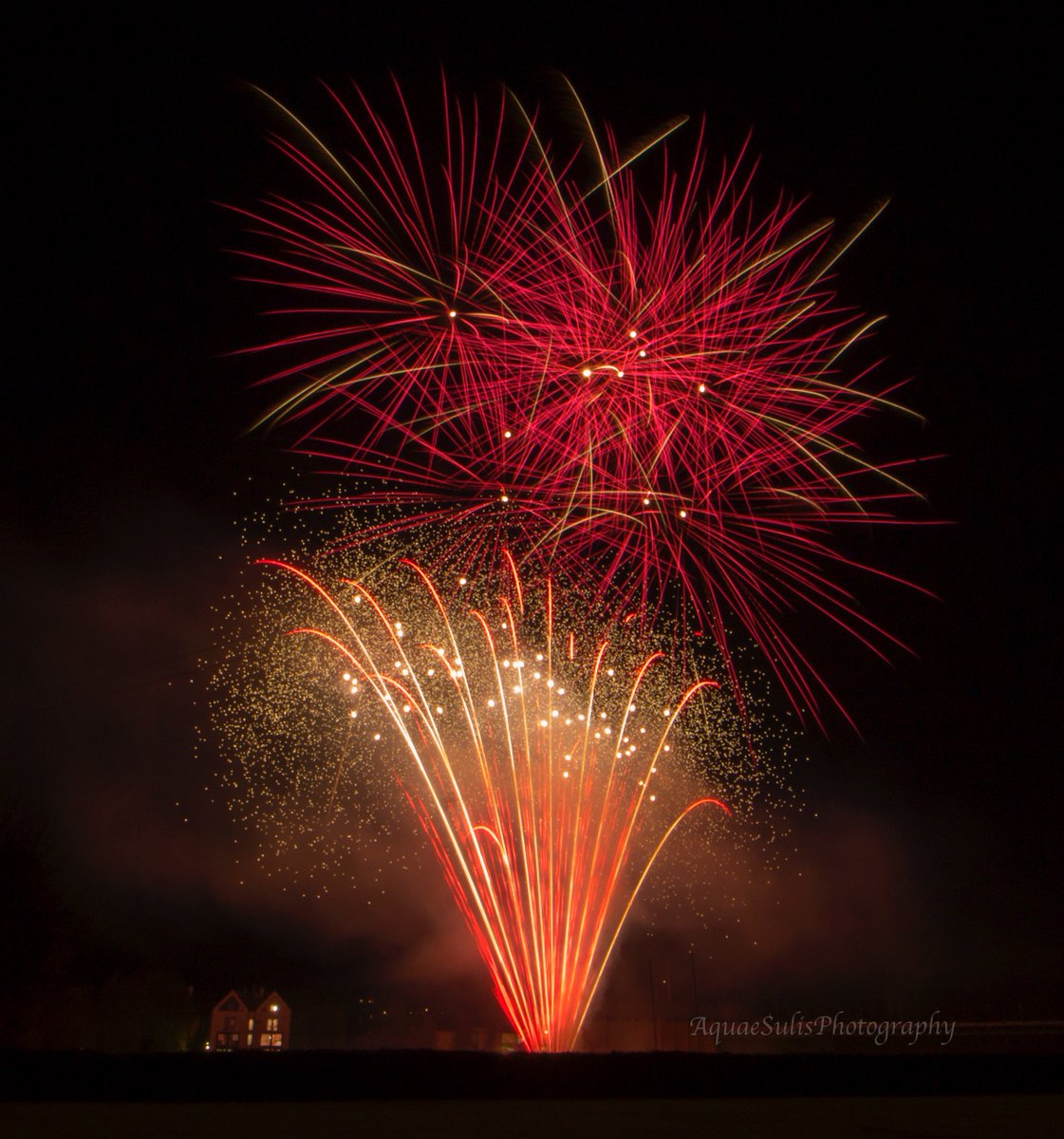 AquaesulisPhoto's tweet photo. Fireworks 2017 #cityofbath #fireworks2017 https://t.co/qKF2eJSjcC