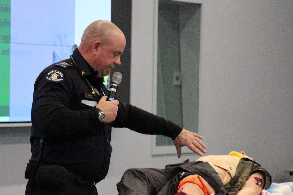 UBCNMP_unbc's tweet photo. Hands-on learning at this week's #MiniMedSchool including #intubation &amp; #CPR, with #ERdoctor Brydon Blacklaws &amp; #paramedic Jesse presenting https://t.co/TrpSa5YGhd