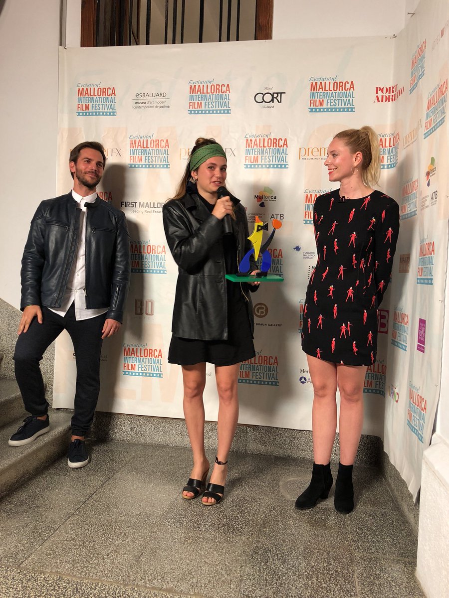 EVOLUTIONIFF's tweet photo. Best Feature Film goes to THELMA! #emiff17 Best Atress for TIGERGIRL! https://t.co/4rL9rKIXnS