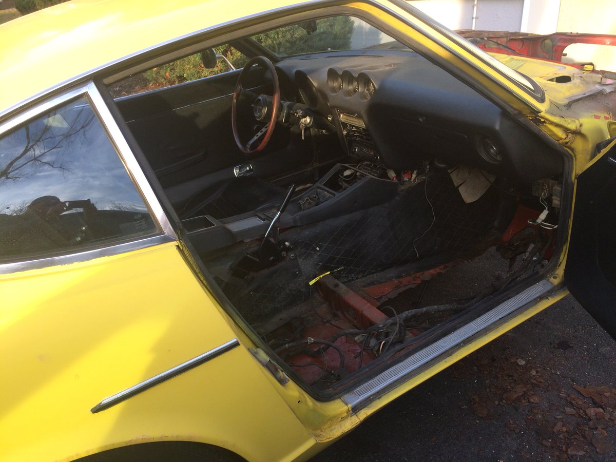 CarsNToys's tweet photo. Who needs floor pans: #240Z #Datsun #rust #Restoration https://t.co/EIPUA0RikR