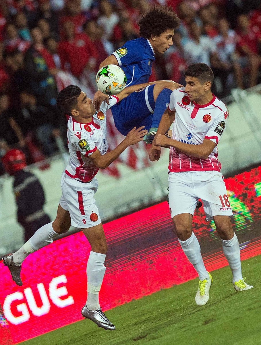 AJELNEWS24's tweet photo. عاجل 🔴
.
.
#الوداد_المغربي بطلا لبطولة #دوري_أبطال_أفريقيا بعد فوزه على #الأهلي_المصري بهدف .
.
.
#الوداد_الأهلي 
.
. https://t.co/BhPDE79HLx