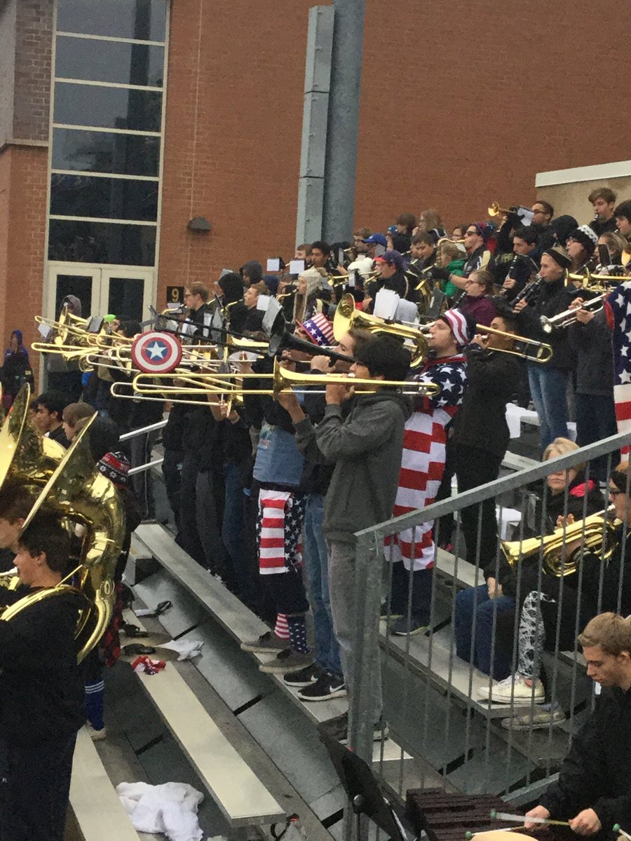 GrayslakeNorth's tweet photo. @gnhsband  keeping the fans entertained during half time.  #GNHSpride https://t.co/SsXNAoIYaj