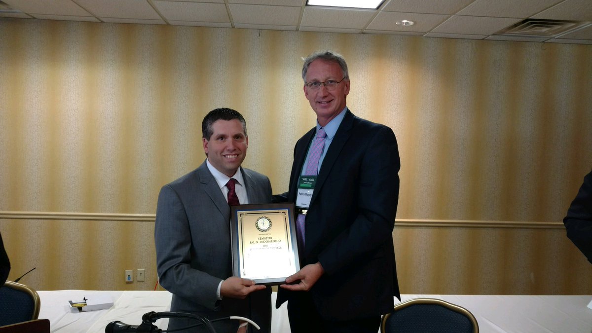 SalDiDomenico's tweet photo. TY @MASCSchoolComm for naming me Legislator of the Year. It's an honor to be recognized by a group that puts kids first! #mapoli #bospoli https://t.co/Sz8GYtrUWU