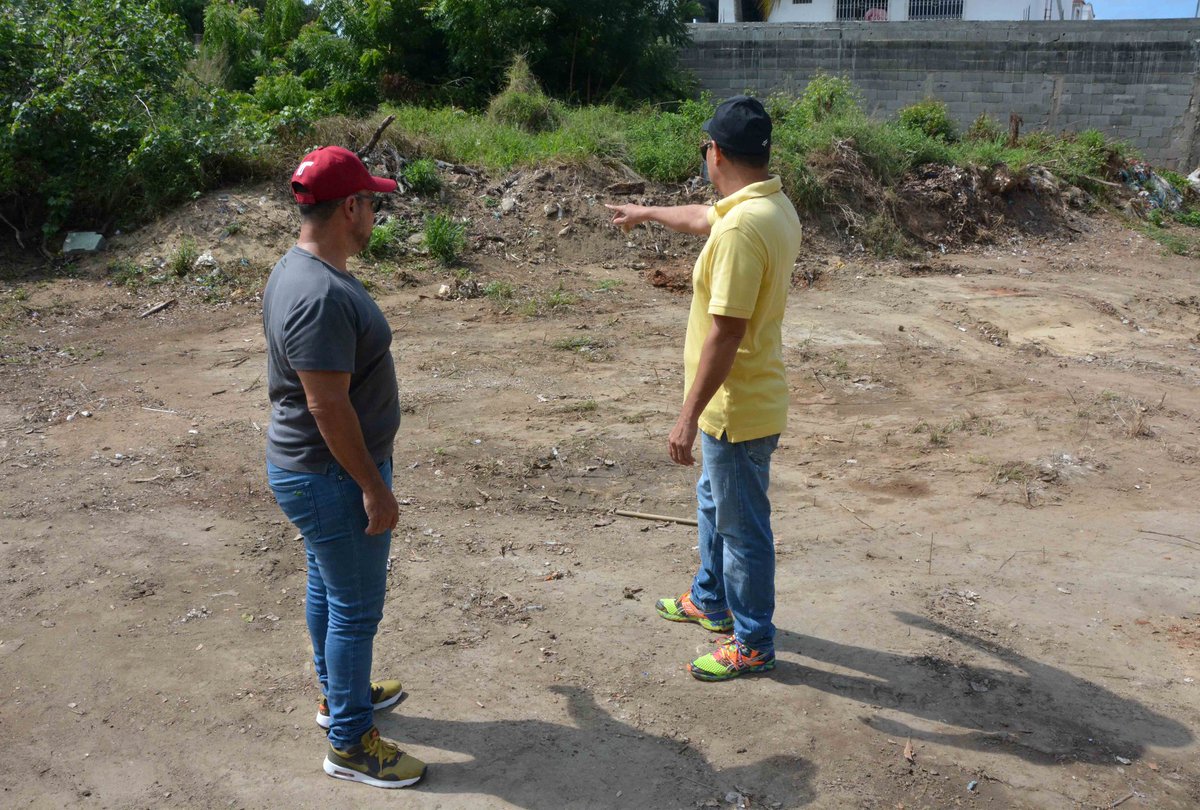 apuertocabello's tweet photo. Acciones gracias a @rafaellacava10 en alianza con @JCbetancourt72 90% de saneamiento presenta espacios del HAPL #LimpiezaProfunda https://t.co/bcaGFU0hCt
