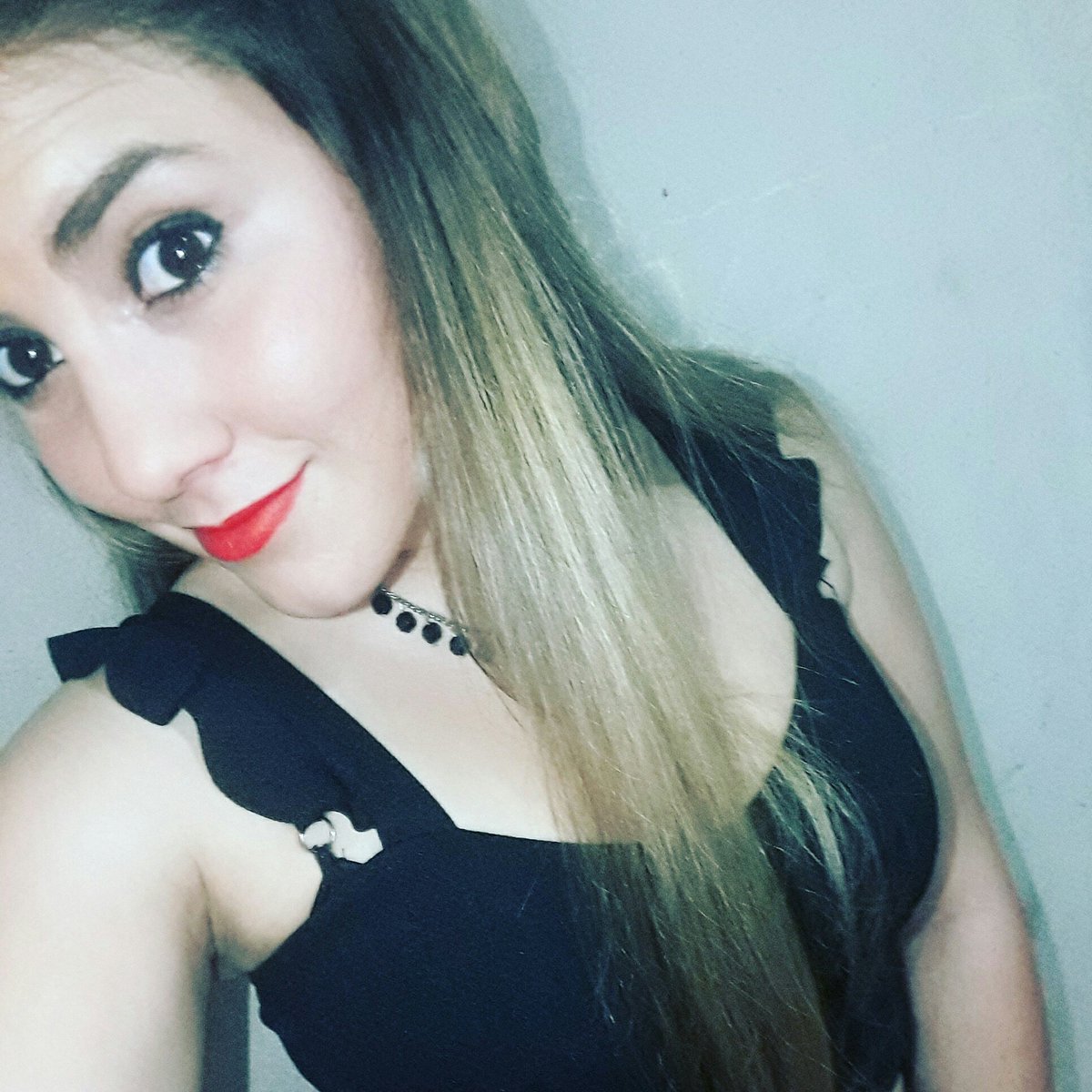 Ari_Semana's tweet photo. #NuevaFotoDePerfil https://t.co/Xbt9BeLAJZ