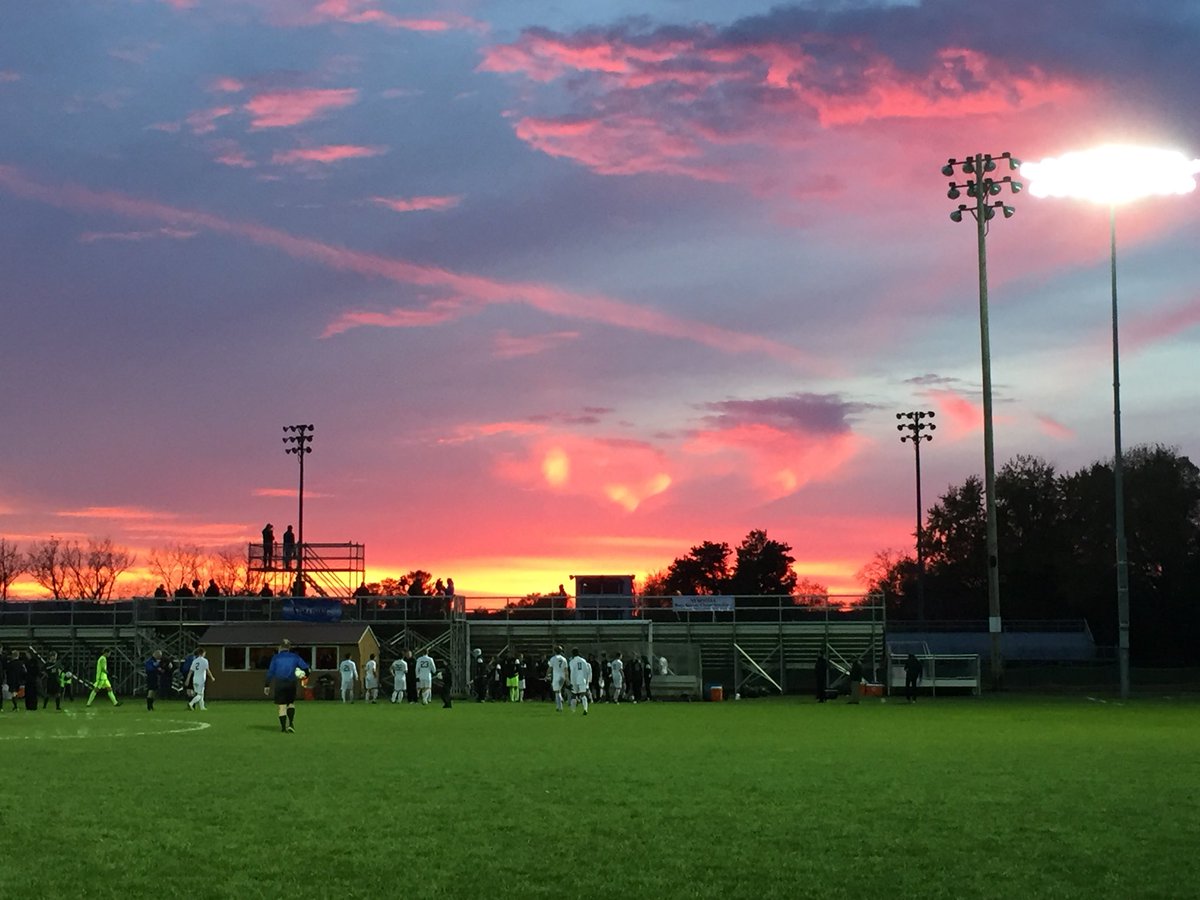 Elizabeth_Wood6's tweet photo. Beautiful night for Shen soccer.  Great win, boys! https://t.co/XKLsYm6qen