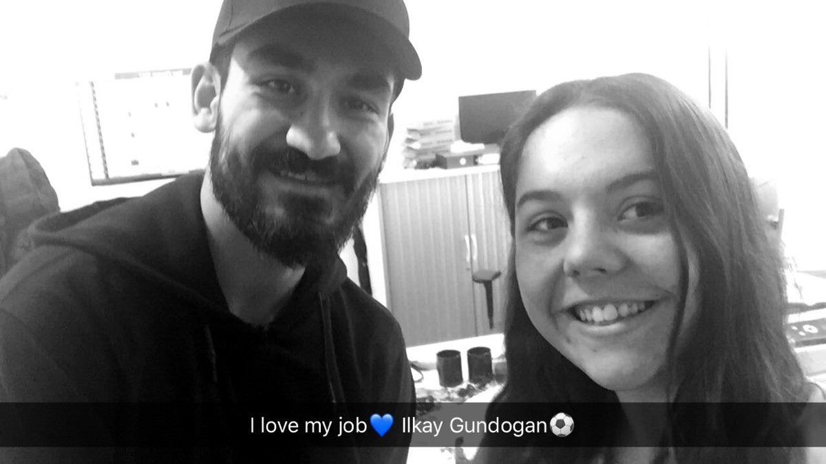 Francesca_Doran's tweet photo. Lovely meeting @IlkayGuendogan today! Best of luck for tomorrow’s game💪🏻⚽️ #Sharkteam 🦈 https://t.co/7GVkHidmA8