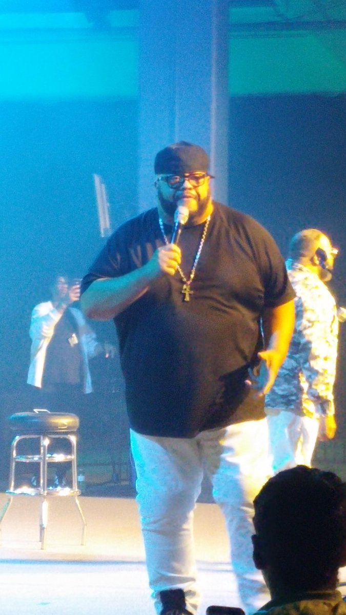 NickSmall01's tweet photo. Awesome time of praise &amp; worship with @RealFredHammond and @marvinsapp at @rhemacanada https://t.co/HqczYkuL4x