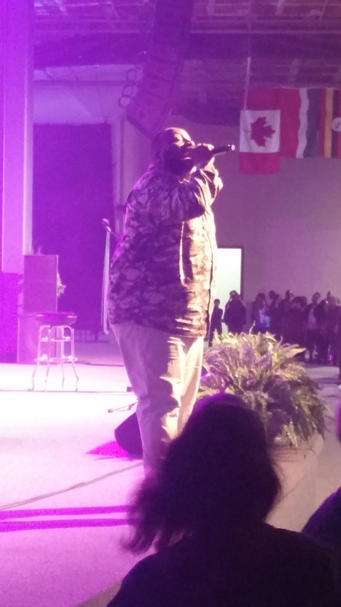NickSmall01's tweet photo. Awesome time of praise &amp; worship with @RealFredHammond and @marvinsapp at @rhemacanada https://t.co/HqczYkuL4x