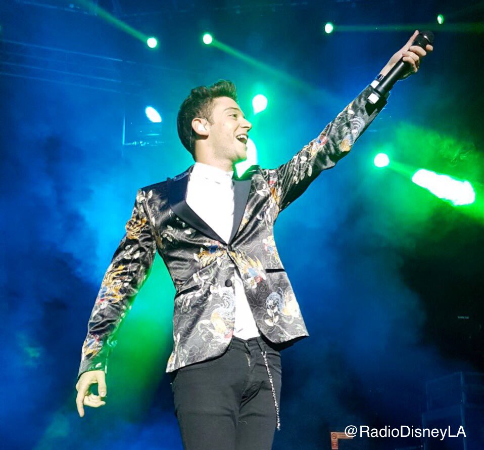 RadioDisneyLA's tweet photo. .@_ruggero abriendo ahora el #PopUpMusicFestival en Buenos Aires en su primer show solo. 🙌🏻🙌🏻 https://t.co/E4dCqhtv1V