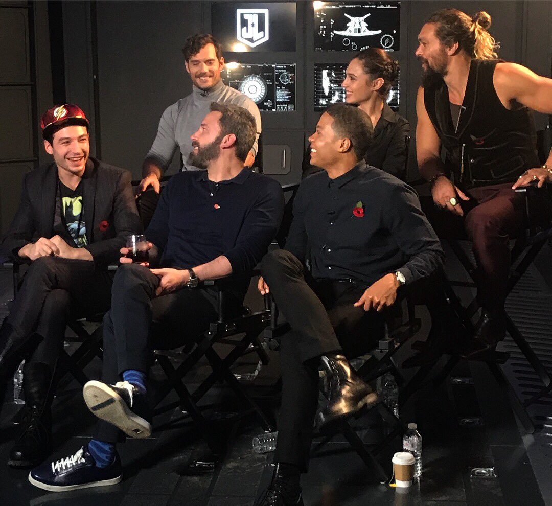 justiceleaguewb's tweet photo. Lots of laughs with The League &amp; more during the #JusticeLeague World Tour in London, Day 2! https://t.co/gw5wHyjUqt