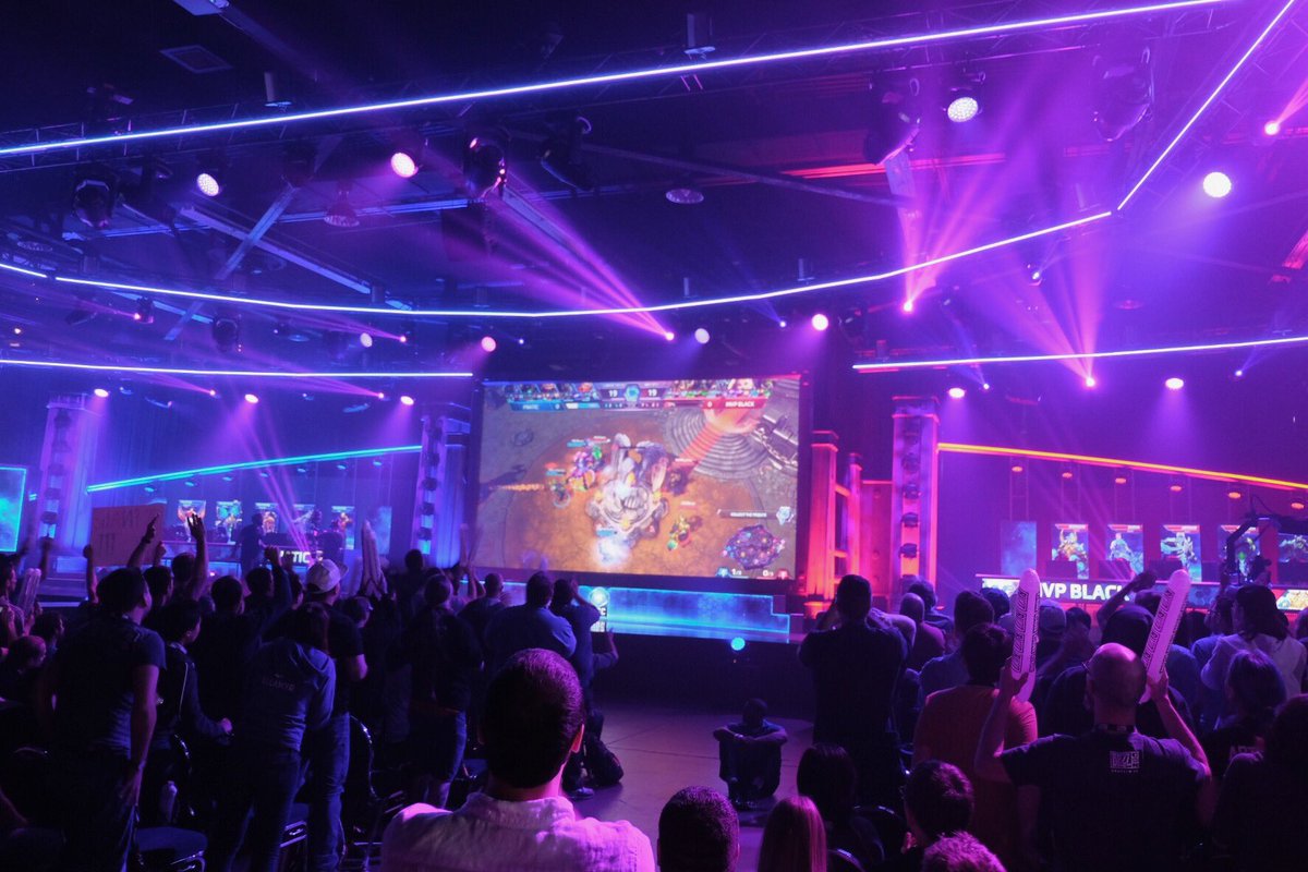 Are you hyped for the #HGCFinals? 

If you are, RT this tweet and we’ll pick some to win Junkrat Bundles!