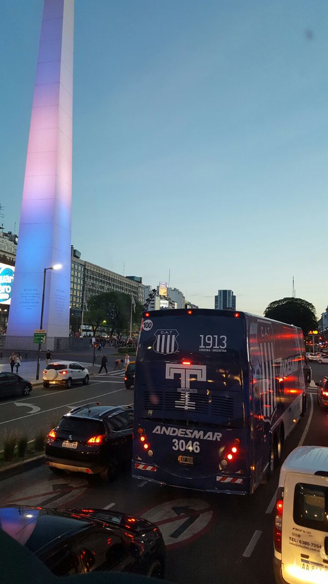 #VamosTalleres | Qué lindo es el Obelisco cuando el Albiazul dice presente ☺
