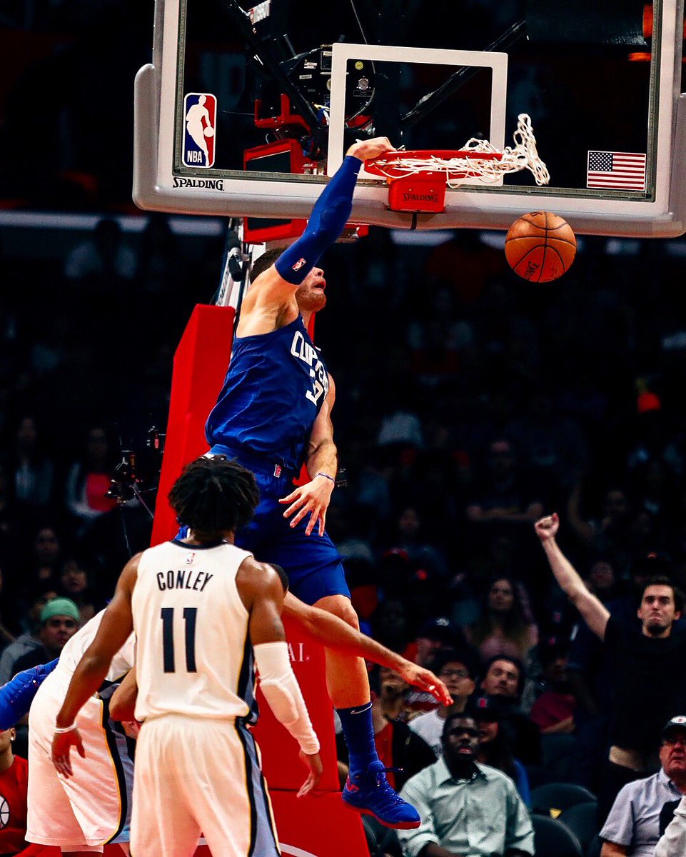 LAClippers's tweet photo. Add it to the list. #BlakeDoingBlakeThings https://t.co/GoutbO6FT3