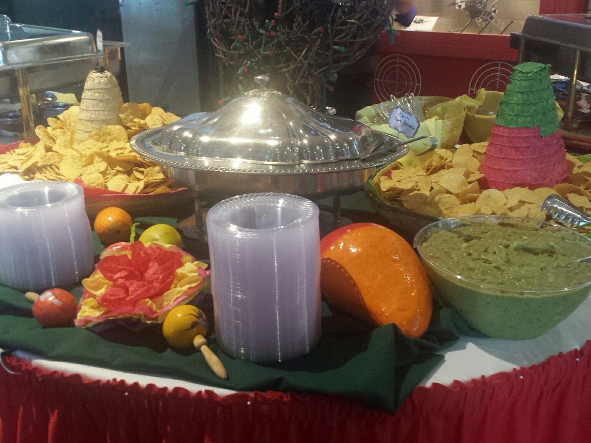 ChowderKeg's tweet photo. Fiesta Table at #letsbattletour https://t.co/iwZrtZrGzQ
