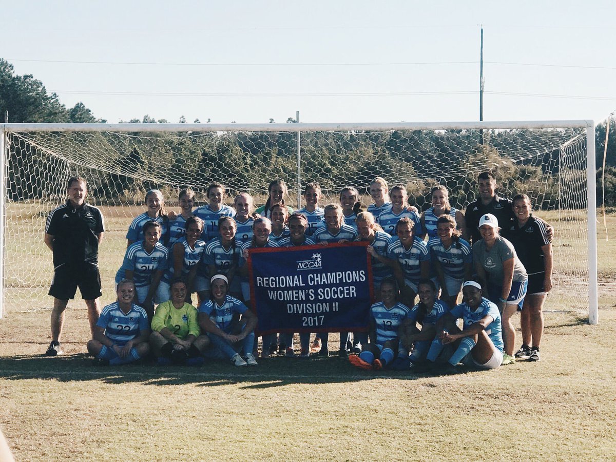 BJUBruinsWSOC's tweet photo. Victory is sweet⚽️🔥
Next up: Nationals on home turf😏 
#bringhomethebanner #mission3peat https://t.co/e1G87wIl9p