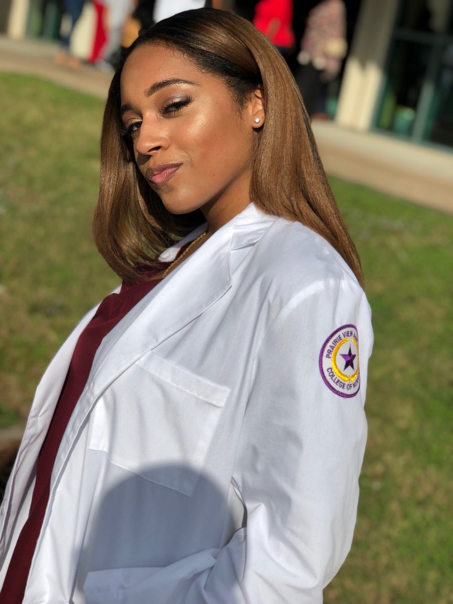 bpino_'s tweet photo. 4.0 GPA ✅
100% on my HESI ✅
White Coat ✅
On the way to nursing school 🏥 https://t.co/Si4WSqH05n