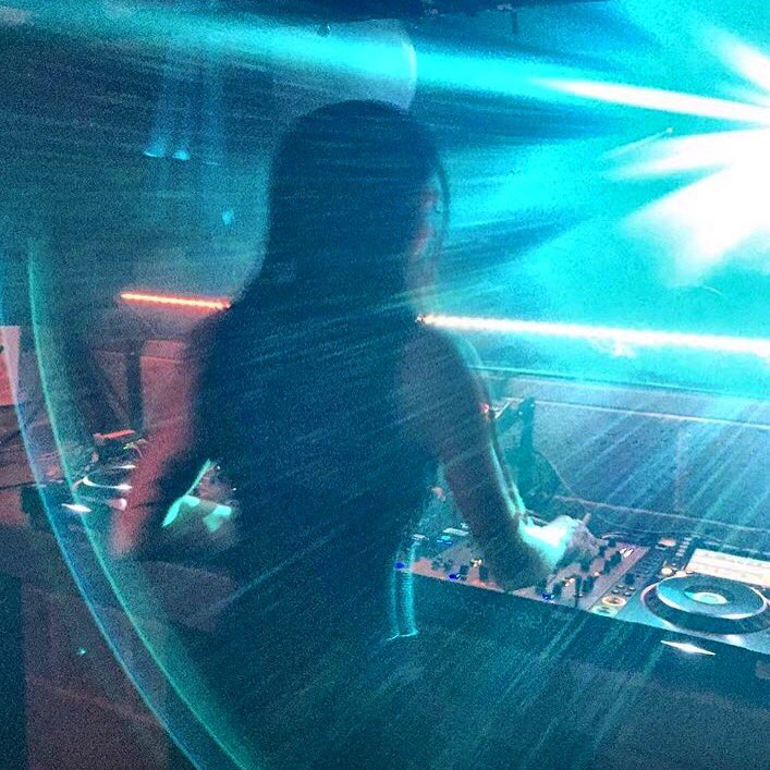 djjulietfox's tweet photo. These magical moments ✨✨✨

.
#stepintothelight #followthemusic #letmeguideyou https://t.co/JvRFpJ46UG