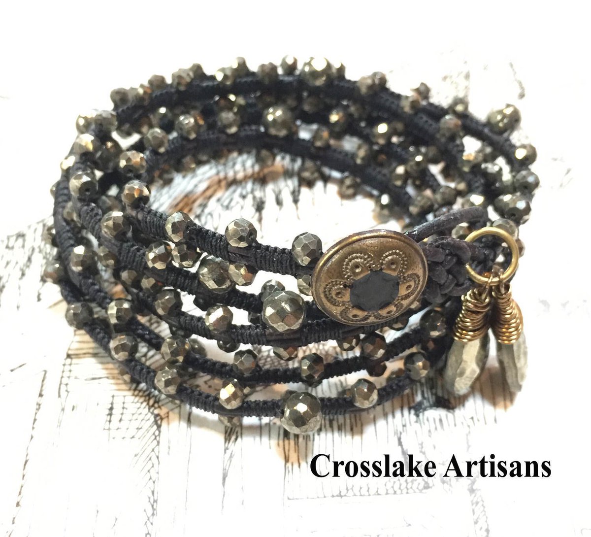 crosslakeart's tweet photo. Thanks for the great review Meredith O. ★★★★★! #etsy #jewelry #fivewrapbracelet https://t.co/qUzvtzYD9L https://t.co/nv6WTlKABZ