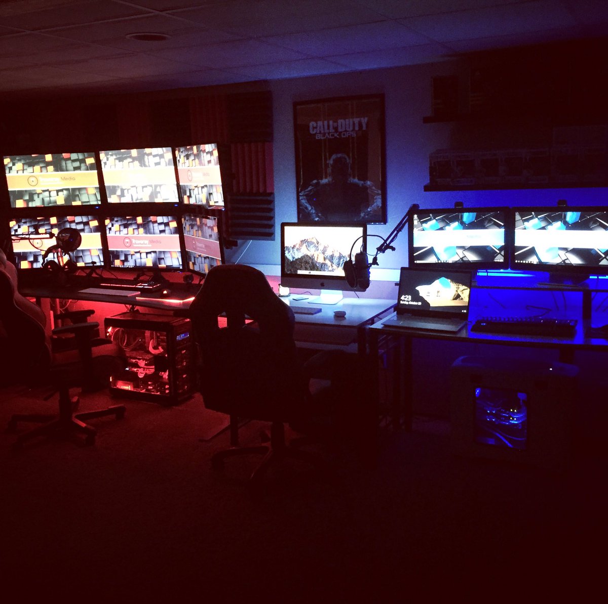 traversymedia's tweet photo. The coding cave https://t.co/yFBMqBMRtD