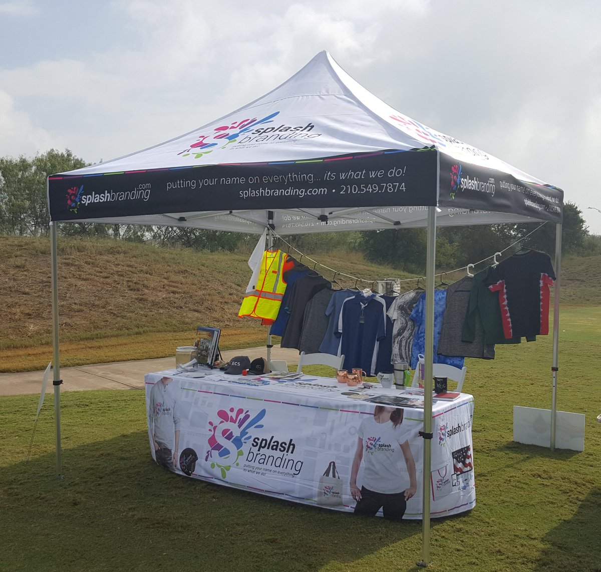 SplashBranding's tweet photo. Making a "Splash" at the 2017 SAHLA Hospitality Class golf tourney.
 #PuttingYourNameOnEverything
#ItsWhatWeDo
#SanAntonio
#Texas
#golf https://t.co/bqp7qWOuP7
