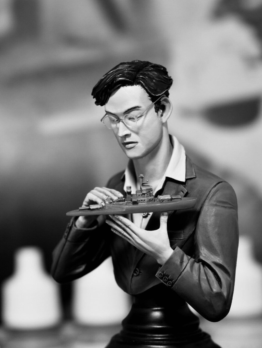 TiD_ScaleModel's tweet image. The King and His Hobby.