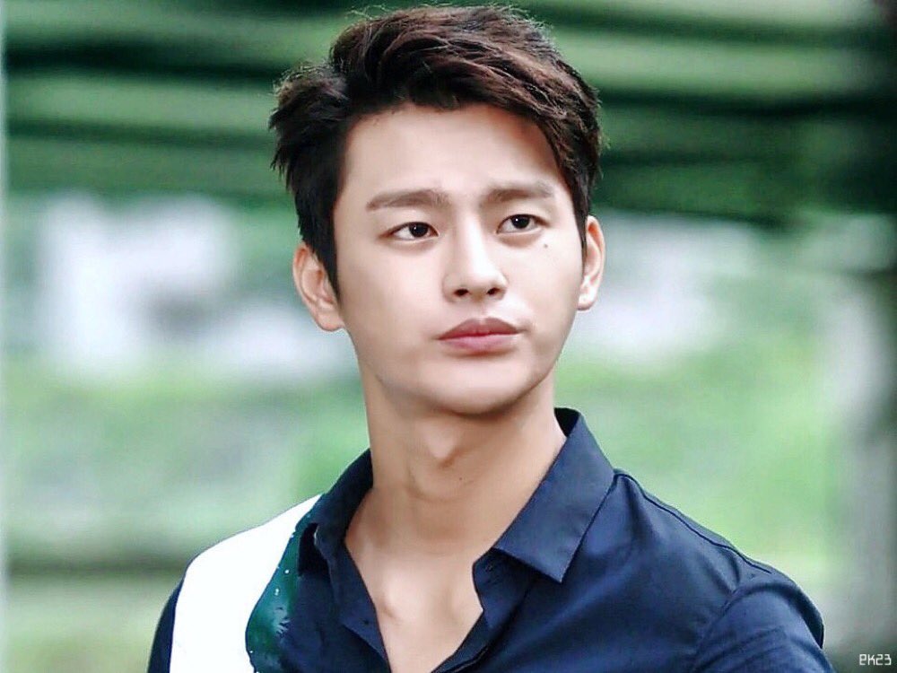 eekee1023's tweet photo. 수사하는데 이럴 일😳

#서인국 #SEOINGUK #ソ・イングク #徐仁國 https://t.co/TV2C46GaKz