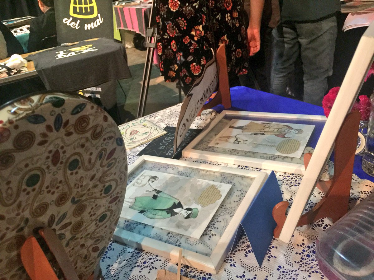 ComandanteA's tweet photo. Todavía vamos a estar un rato más en #CreandoTechos, Zacatecas 120, #ColoniaRoma #Dibujos #Fanzines #Prints https://t.co/UFYchpC7d9