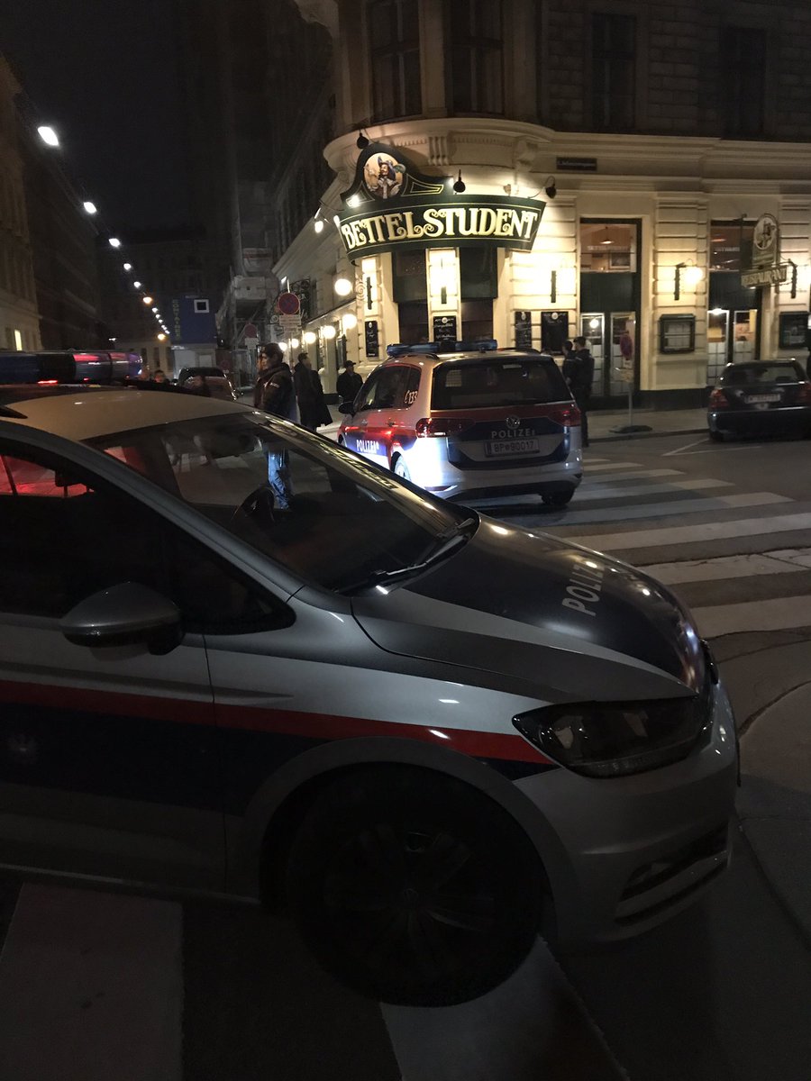 joge_jonny's tweet photo. In #Wien ist immer was los. #bettelalm https://t.co/F3hxgZKUH6