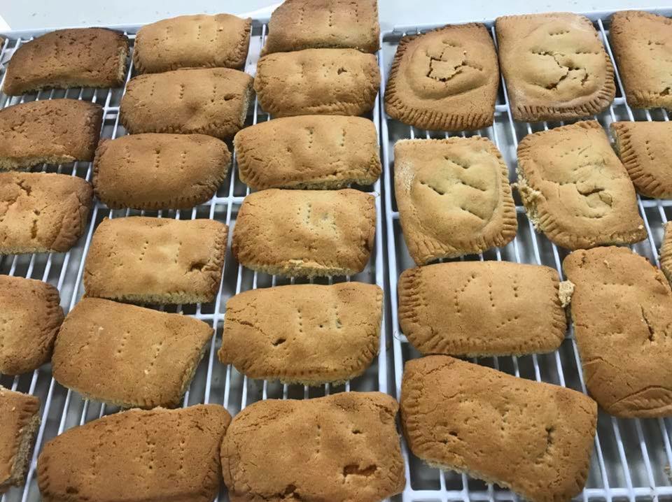 ZydecoLady's tweet photo. Hot PIES! potato, lemon, apple, black berry, peach @ Holy Ghost Creole Festival 747 N. Union St, Opelousas, LA
https://t.co/rjJY19WiOv https://t.co/Q7cIqWTfIC