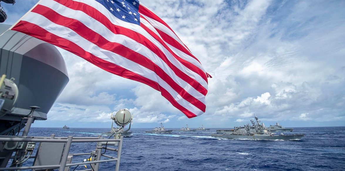SurfaceWarriors's tweet image. #iDriveWarships outlines how Naval Surface Group Western Pacific will help improve #SURFOR readiness - goo.gl/mhj7VQ
