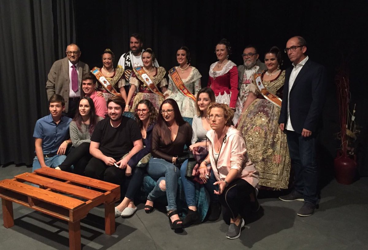 F_RamonyCajal's tweet photo. “Phono Sapiens” a escena!!! Gran actuació del grup de teatre “El masclet” de @F_RamonyCajal fent-nos passar una vetlada molt divertida https://t.co/c4JwxAPBR3