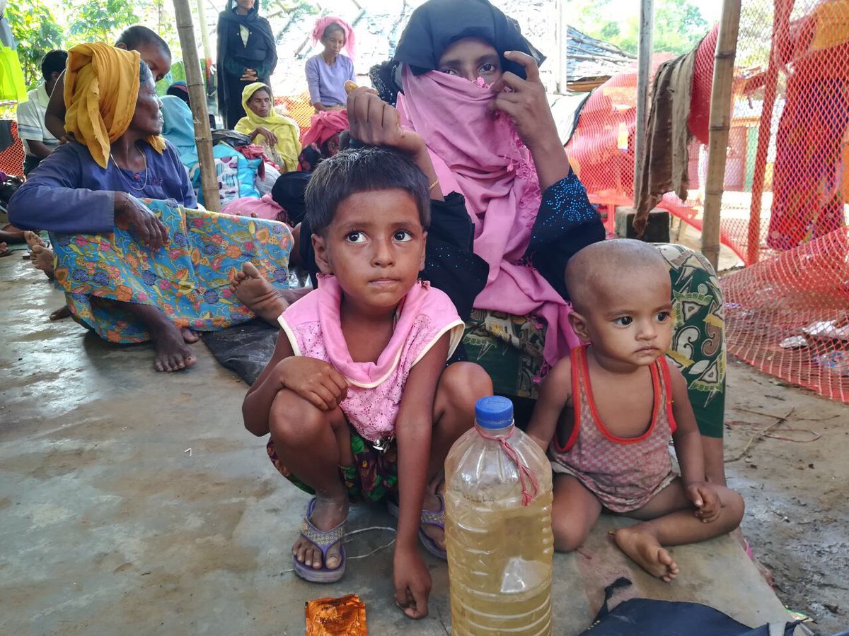 cjwerleman's tweet photo. 2,000 new Rohingya Muslim refugees arrived at Kutapulong camp today. No food, medicine, or baby milk.

Photos sent to me by @sattar_islam https://t.co/dmR53okdNG