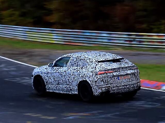 Greg_Samokish's tweet photo. Итальянцы выкатили на #Нюрбургринг свой лютый #Lamborghini #URUS 🔥🔥🔥 
Мотор получил 4.0 V8 Twin-turbo мощностью ~ 650 л.с. 
Ракета поступит в продажу со второго квартала 2018 года с ценником от 200 000 € 💶 https://t.co/aq1KjWqp9a