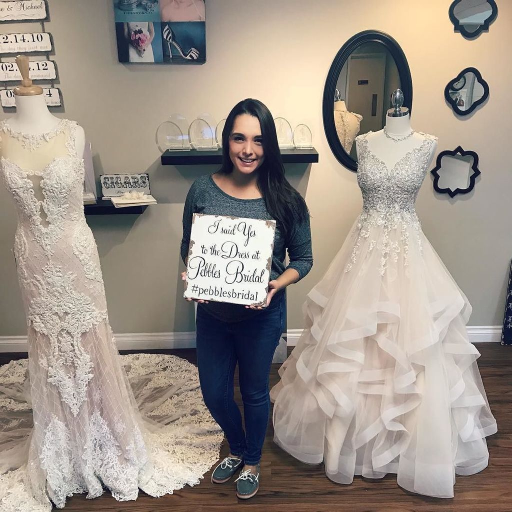 srcvalencia's tweet image. The search is over!! 👰🏻I couldn't be more excited for the big day! #pebblesbridal ift.tt/2yvhcaR