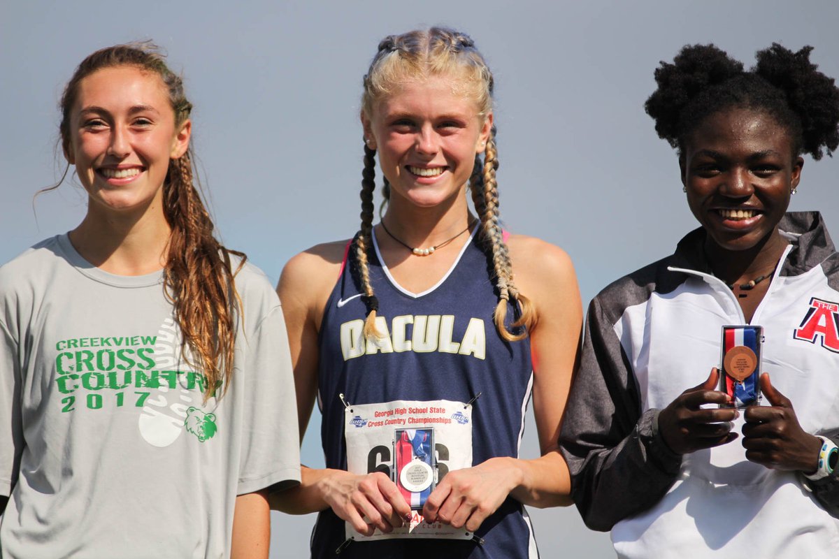 ColinHubbard22's tweet photo. Skylar English of @DaculaAthletics finished in 2nd today at the AAAAAA state championships, while Michael Rowe finished in 19th for the boys https://t.co/GXBY7wUsLj