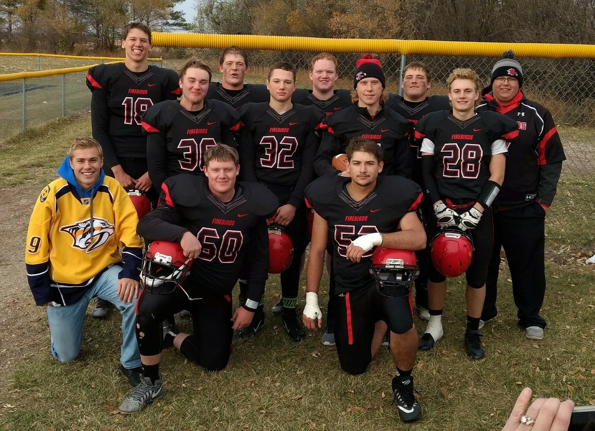 james_uhlenkamp's tweet photo. Huge thanks to @DLFirebirdFB for letting me be a part of the football team this season. Best group of guys and coaching staff to do it with. https://t.co/0cCrt6QhIL