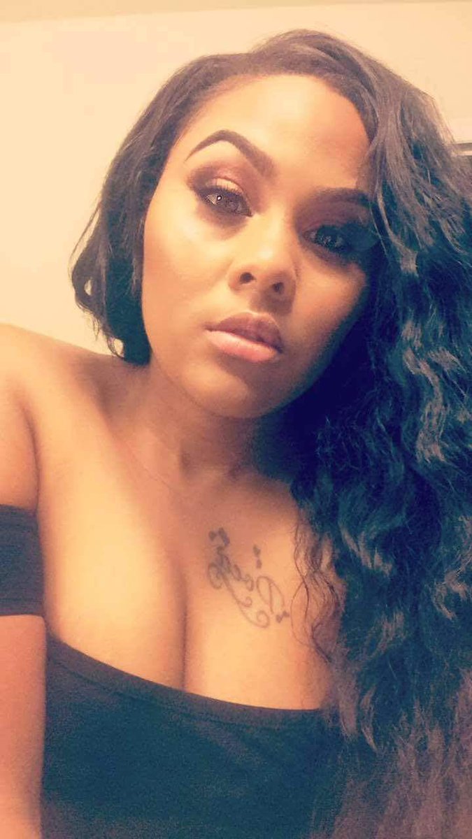 iWouldPoca's tweet photo. She Has The Most Music Videos In Her Area 🎥📶 https://t.co/eBqbrLMopC
