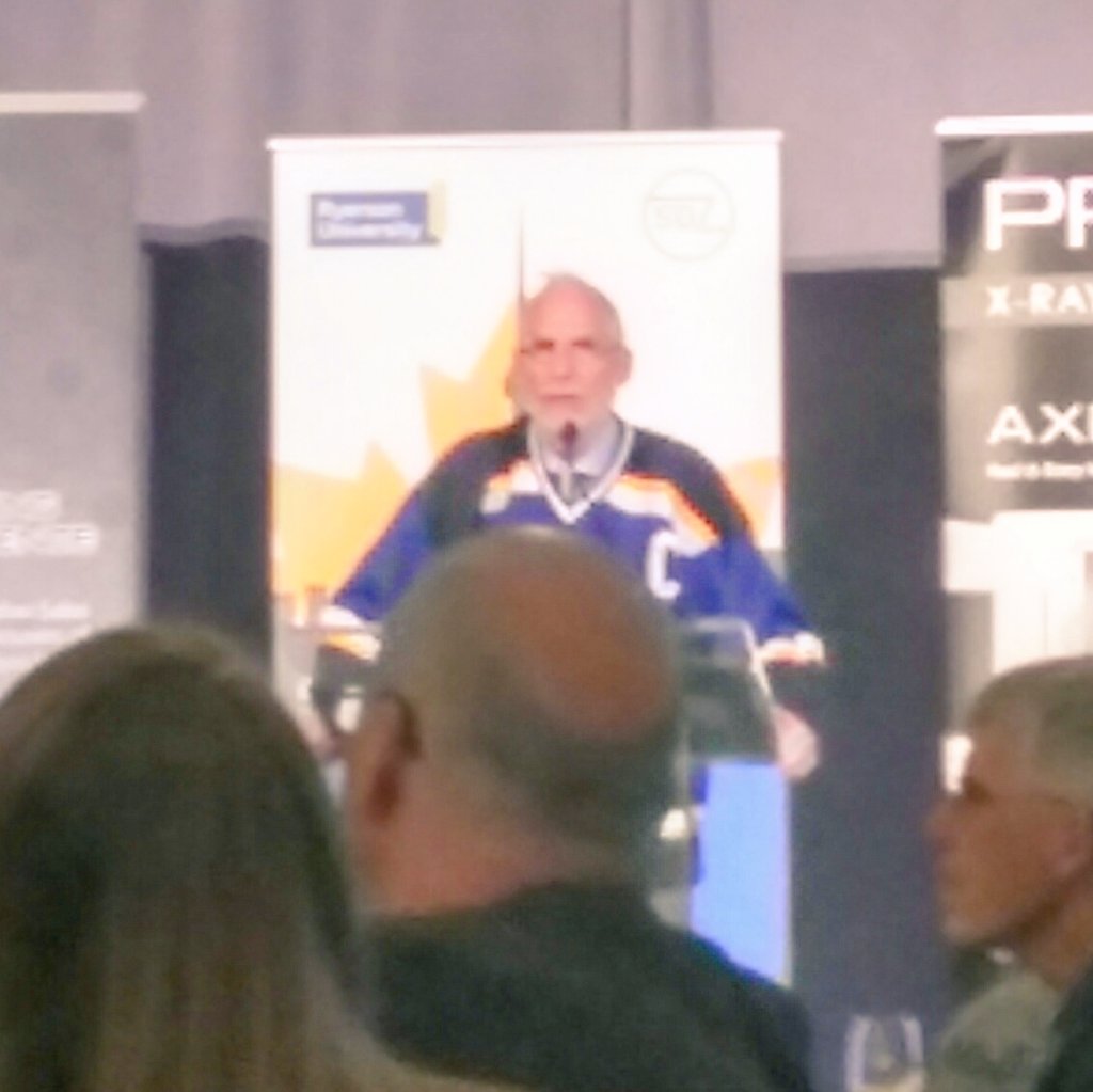 barrylab_CU's tweet photo. Barry Lever just got the @idw2017 captain's jersey (#50, for the 50th anniversary). Very touching. https://t.co/6k1NsvXdJI