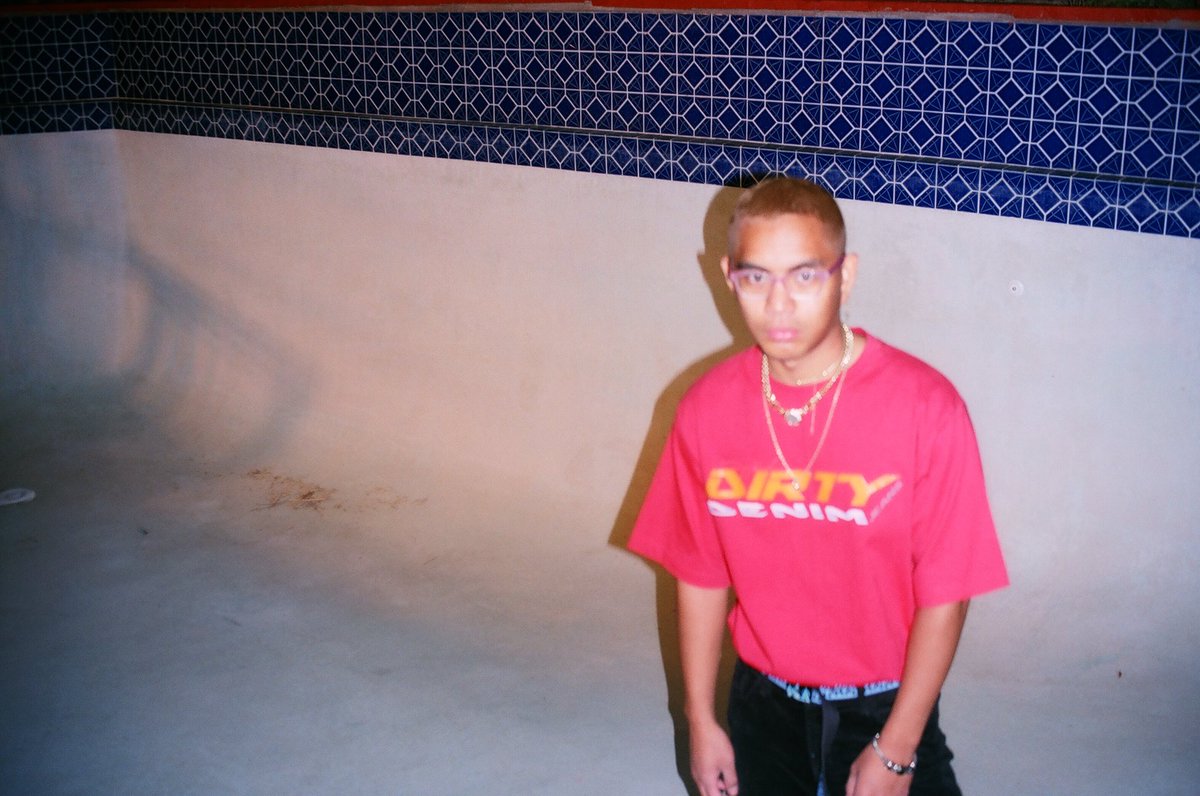efremfrancis's tweet photo. Some of my favs from a photo shoot I did with @EchoStainsLV for their new single. Whole collection on my IG ✨ #35mmfilm https://t.co/YIs02WbAJG