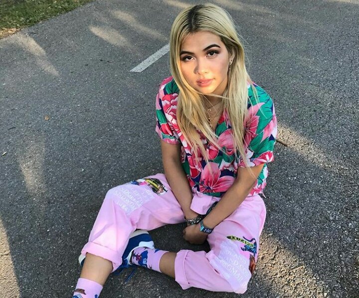 taronbabe's tweet photo. Lemonade mouth

stella yamada / hayley kiyoko https://t.co/ubpGHjZVfN