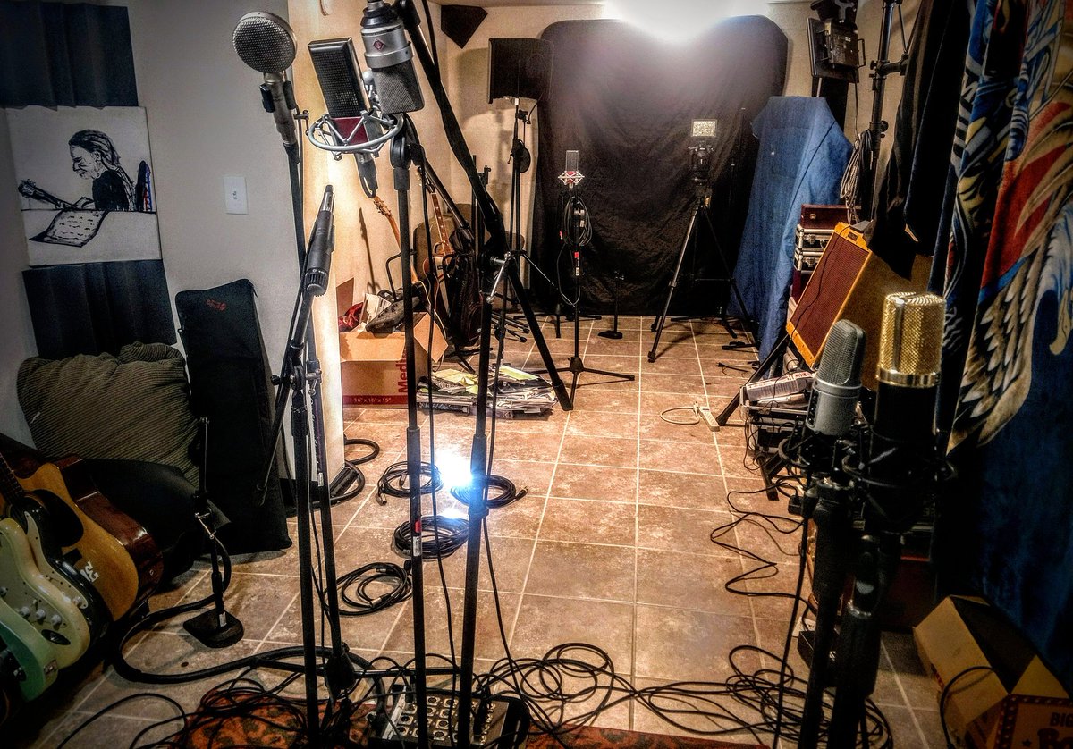 nick_fz's tweet photo. #SneakPeek from a recent tracking session at the #Studio here in #Nashville https://t.co/OziBQV6mP2